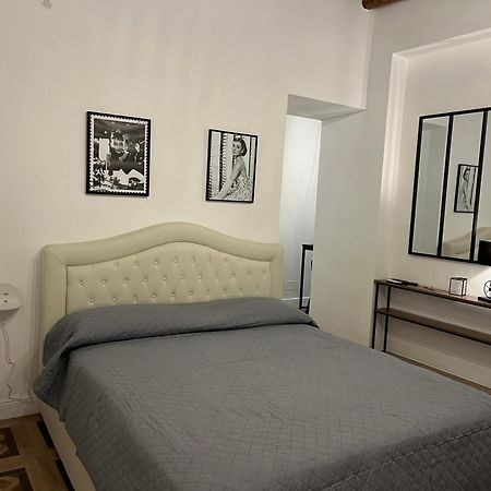 Hotel Urbana 33 Rzym Zewnętrze zdjęcie