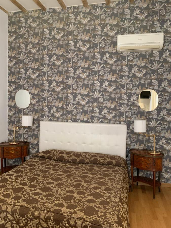 Hotel Urbana 33 Rzym Zewnętrze zdjęcie